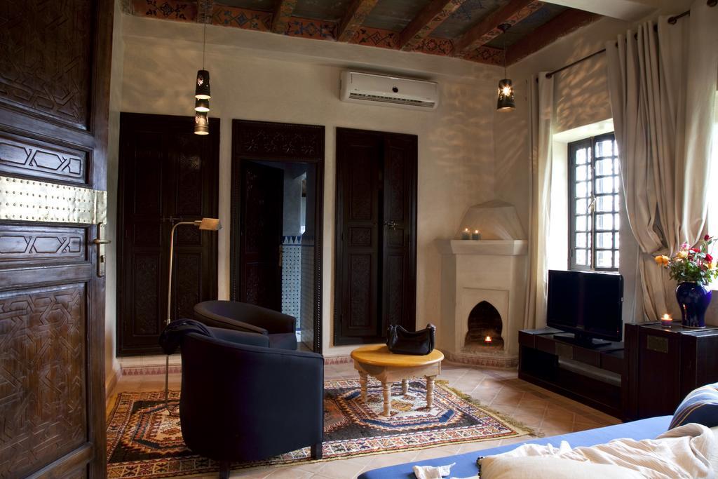 Kasbah Illy Hotel Demnate Buitenkant foto